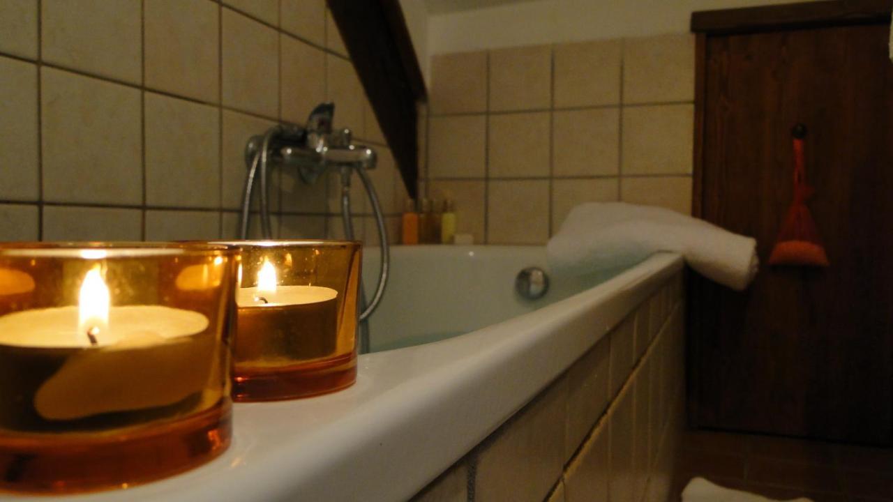 Romantic Venetian Atmosphere Apartment Room photo